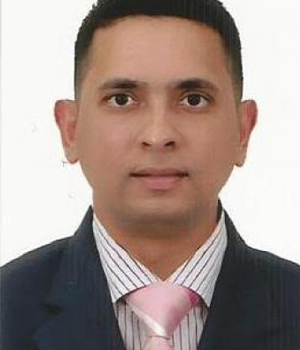 Dr. Afzal Ahmed Sharafuddin MDS www.dentalloungedubai.com